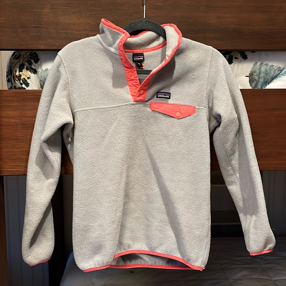 Girls (children's) XL (14) patagonia synchilla grey and pink